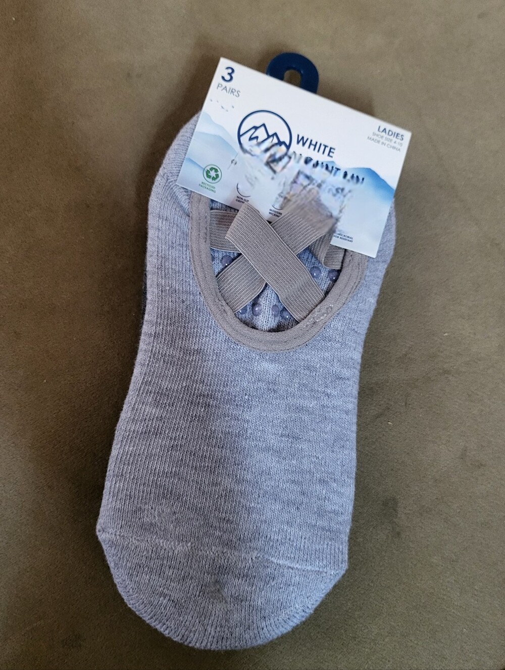 White Mountain 3pk Grip Socks